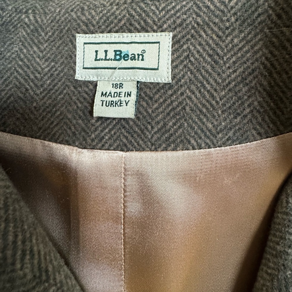 L.L. Bean Wool/Cashmere Olive Women's Blazer - Picture 6 of 7